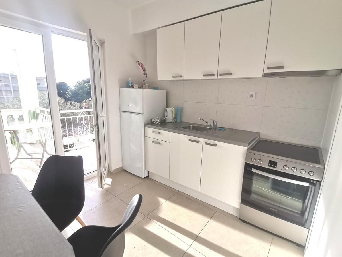 Apt White Idyll, 3 Bedrooms, 3 Bathrooms, Terrace Apt Promajna Ngoại thất bức ảnh
