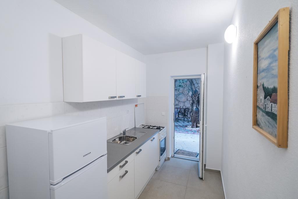 Apt White Idyll, 3 Bedrooms, 3 Bathrooms, Terrace Apt Promajna Ngoại thất bức ảnh