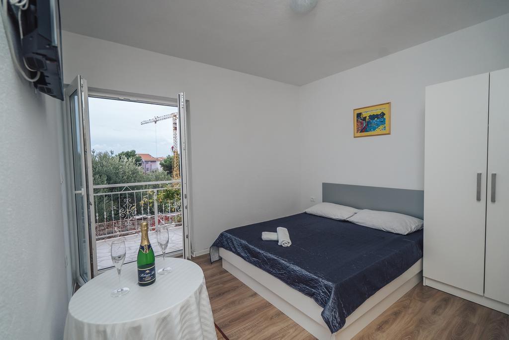 Apt White Idyll, 3 Bedrooms, 3 Bathrooms, Terrace Apt Promajna Ngoại thất bức ảnh